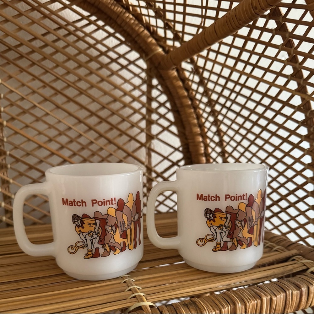 Vintage GlassBake Match Point White Mugs Set